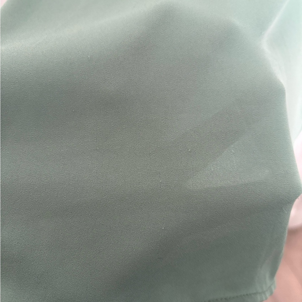 Button-back blouse - Picture 4 of 4